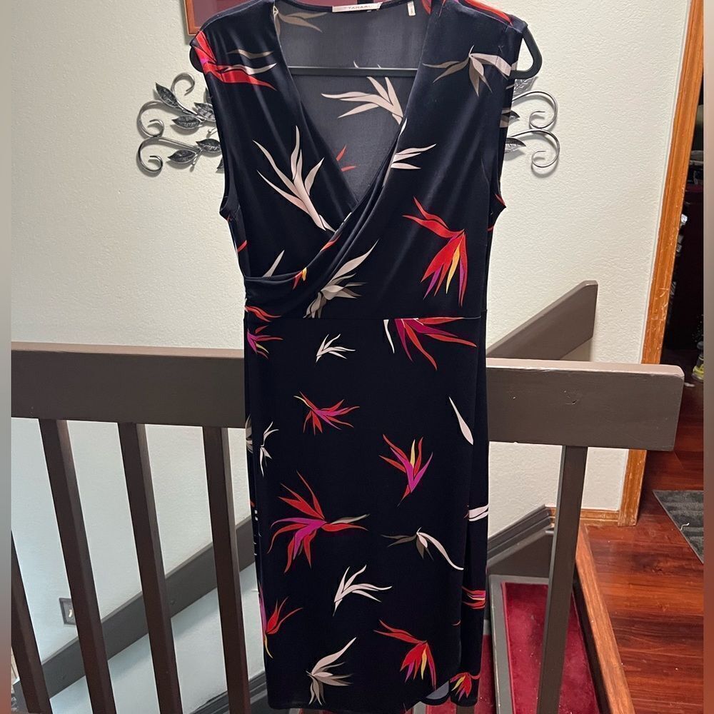 Tahari Black and Red Sheath Midi Dress with V-neck for Cocktail Size Medium #123